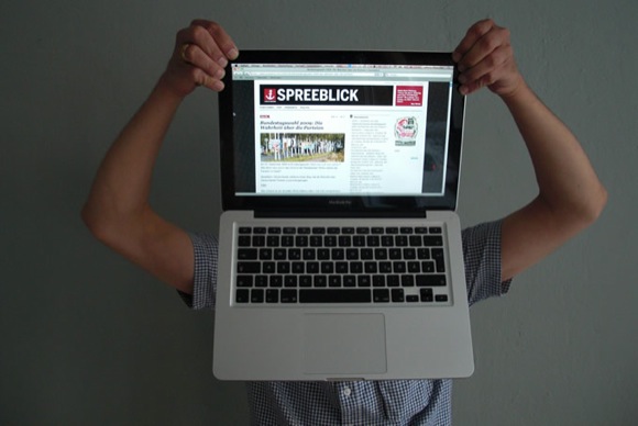 spreeblick Whos behind the BLOGS   Website Finger Hold