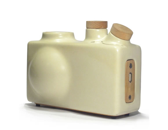 trecoolcearamicradiobystudiolama01 Ceramic Radio FM by Studio Lama