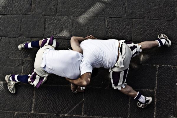 0 04 pic on Design You Trust 0 04 Calcio storico in 30+ shots