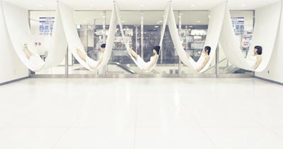 19 07 pic on Design You Trust 19 07 Bench Between Pillars by Ryuki Nakamura