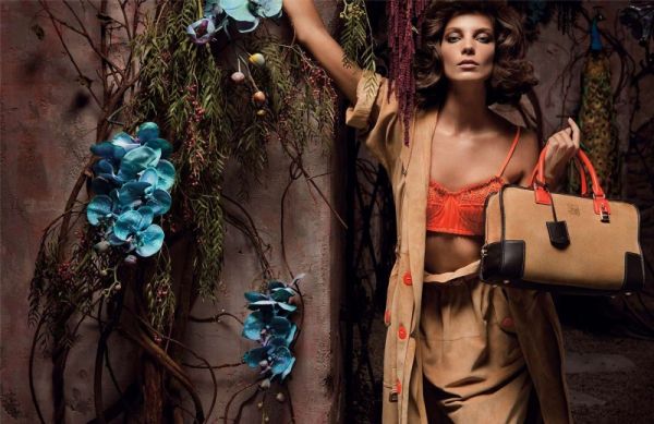 1 inezvanlamsweerdeandvinoodhmatadin pic on Design You Trust 1 inezvanlamsweerdeandvinoodhmatadin Daria Werbowy for Loewe Spring 2010 Campaign