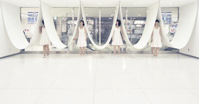 20 10 pic on Design You Trust 20 10 Bench Between Pillars by Ryuki Nakamura