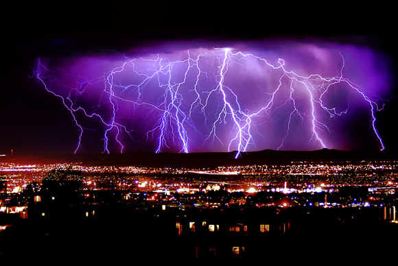 3061318332 2132bc913c b Showcase: 45 impressive Pictures of Lightning Photography