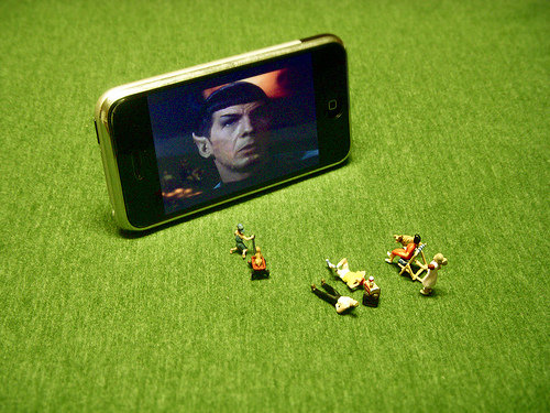 3383629917 5ed169e372 pic on Design You Trust 3383629917 5ed169e372 iPhone Diorama