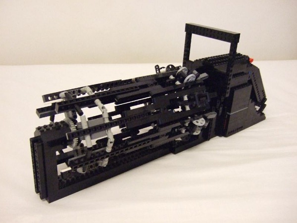 4 37 pic on Design You Trust 4 37 Amazing LEGO Weapons Collection