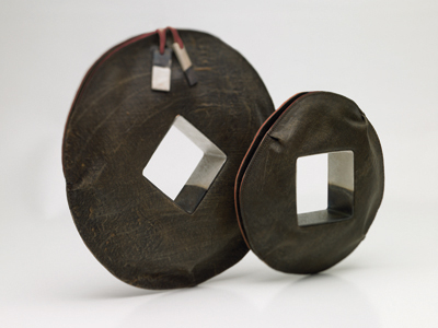 AKIKO SMALL2OK WHATS MORE ALIVE THAN YOU AND THE DESIGN OF ITS COLLECTIONS