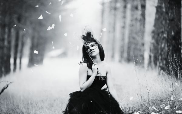 EsmahanOzkan2 pic on Design You Trust EsmahanOzkan2 Black and White Portraits by Esmahan Ozkan