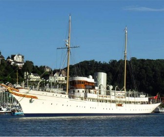 Nahlinsteamyacht pic on Design You Trust Nahlinsteamyacht Nahlin Steam Yacht