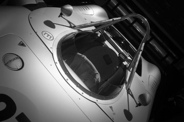PorscheSpyder 01 pic on Design You Trust PorscheSpyder 01 Laguna Seca Photography