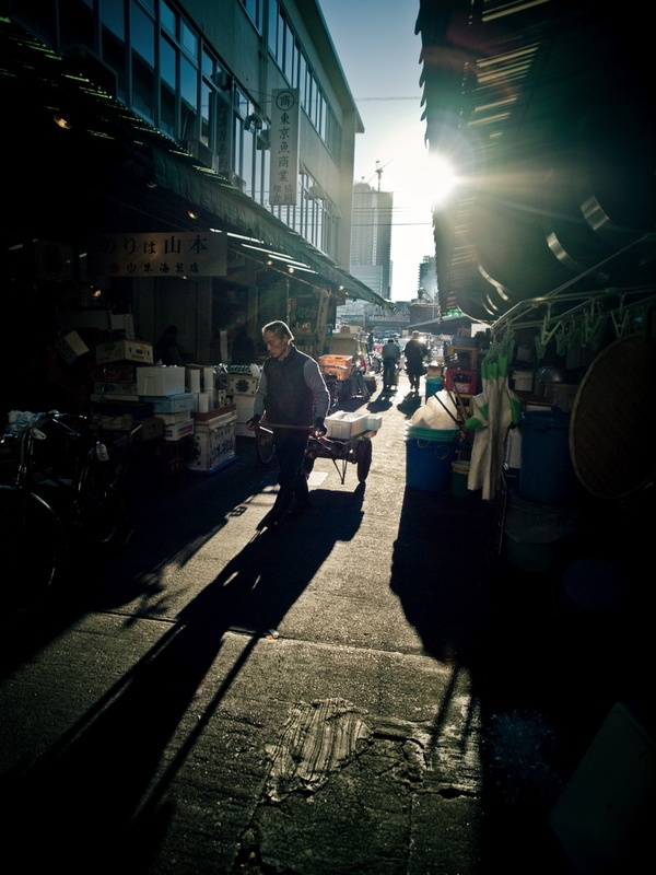 Tsukiji Fish Market img14 pic on Design You Trust Tsukiji Fish Market img14 Thomas Cristofoletti Photographs The Tsukiji Fish Market