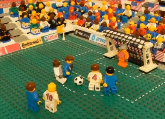 USAvsEnglandinLegosstopmotion1 pic on Design You Trust USAvsEnglandinLegosstopmotion1 World Cup : USA vs England remade with LEGO