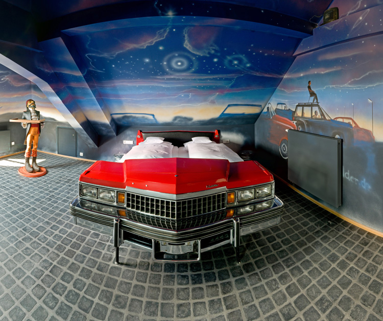 V8HotelThemenzimmerAutokino01 Hoppe V8 HOTEL in Stuttgart