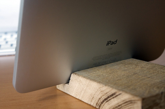  The $5 iPad Dock