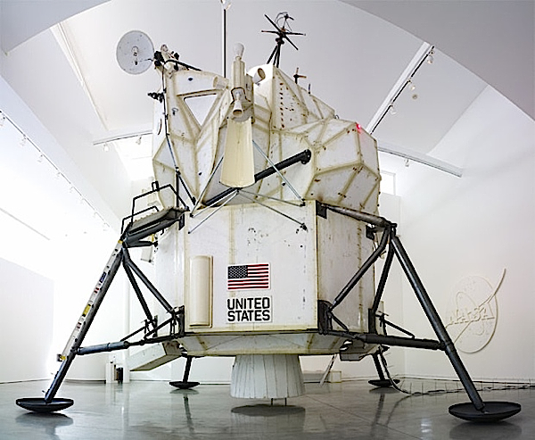 ee85d2a57939f61c7b55d381c389d3aa Tom Sachs