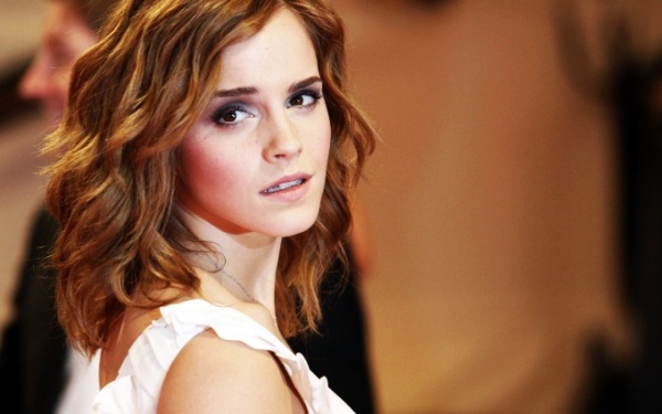 emma watson haircut burberry. hairstyles Emma Watson