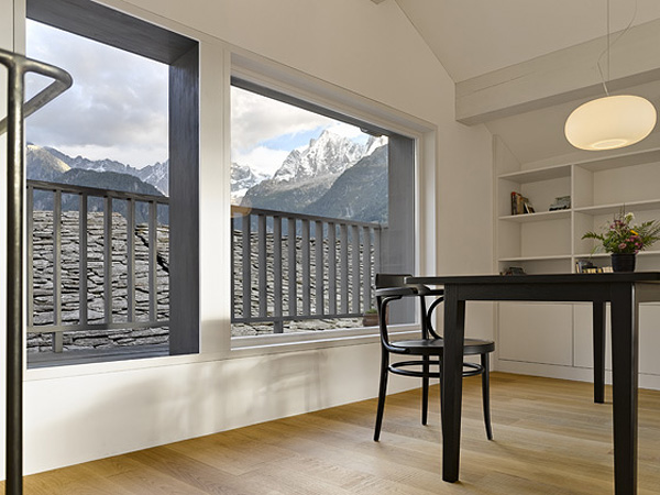  Swiss Alps Residence: A Mix of Natural and Modern