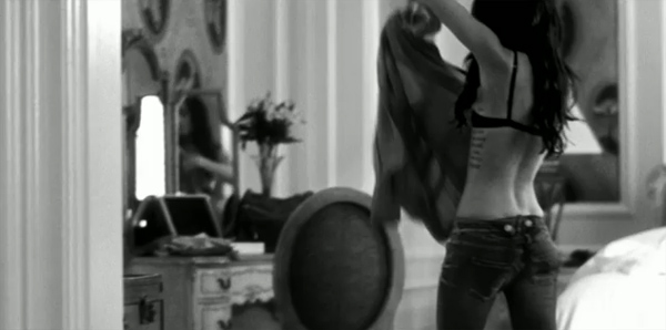 Megan Fox x Emporio Armani Underwear (Video) foxarmani3 Megan Fox x Emporio Armani Underwear (Video)