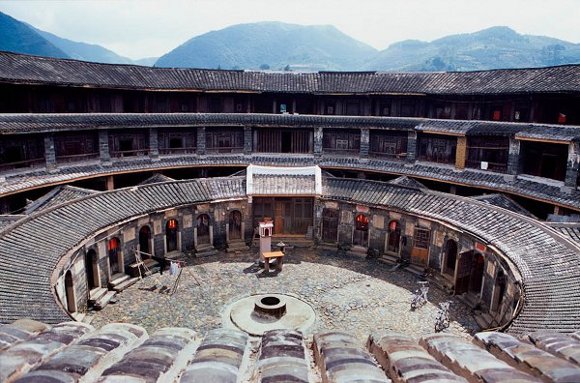 hakkahouses fujianprovince dyt2 Amazing Urban Habitats: 10 Great Achievements in Urban Housing