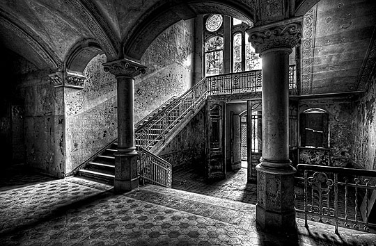 Old and grunge interior photos interi02 Old and grunge interior photos