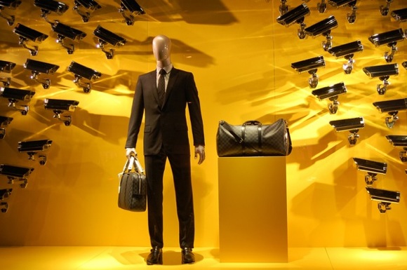 The Art of Window Displays (15 Creative Examples) louisvuittonstorewindow The Art of Window Displays (15 Creative Examples)