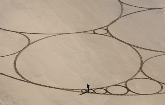 Giant sand art by Jim Denevan plagecerclesableart5 Giant sand art by Jim Denevan