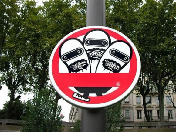 sign 01 pic on Design You Trust sign 01 Funky Street Signs