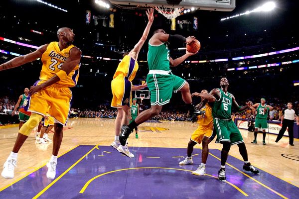 Lakers win back to back championships splakers27 l46vmvnc Lakers win back to back championships