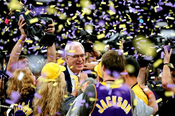 Lakers win back to back championships splakers40 l4722enc Lakers win back to back championships