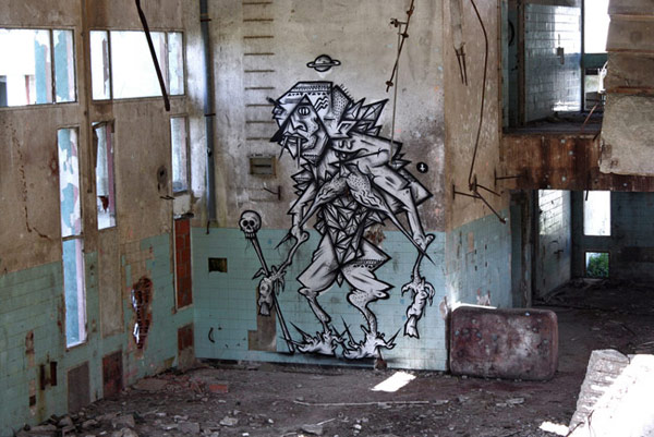 street2 pic on Design You Trust street2 Portuguese Street Art