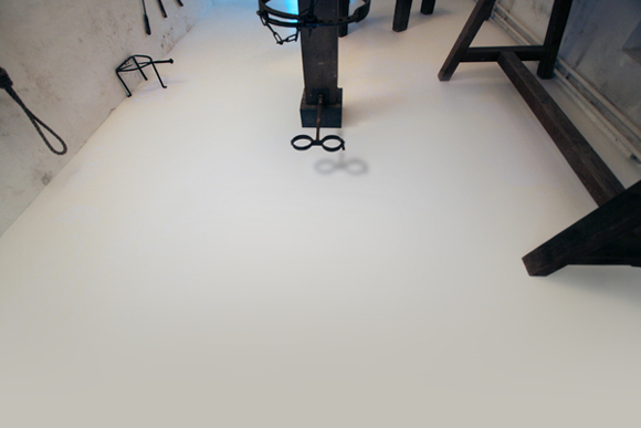 Torture basement