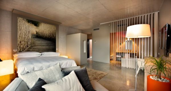 viura 210610 09940x499 Hotel Viura by Designhouses