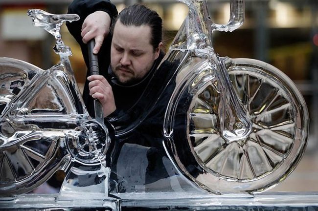 The London Ice Sculpting Festival Returns To Canary Wharf