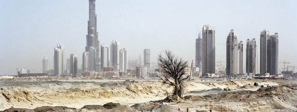 Какая обстановка сейчас в дубае. Дубай 2007 стройка. Дубай 2001 год. Дубай 2007 год. Дубай трущобы.