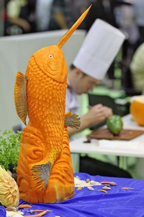 1010 Cabbage, Radish, Carrots? Oh My! Veggies Crafted in Carving Competition
