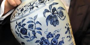 Sotheby's to Hold Porcelain and Handicraft Auction