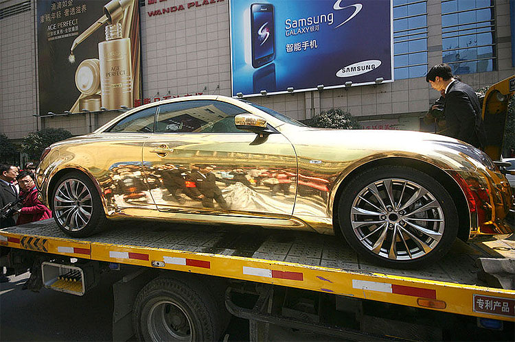 Gold Painted Infiniti G37 In China Towed By Traffic Police