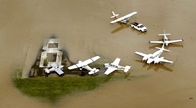 Photo Of The Day: Runaway Planes