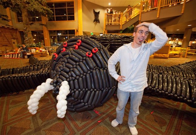 World's Largest Balloon Sculpture Created By A Single Artist
