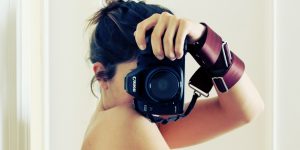 40 Weeks and a Mirror: Mother Documents Her 9-Month Journey with Child Through Selfies