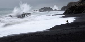 Stuning Pictures Of Tiny Humans Lost In The Majesty Of Nature