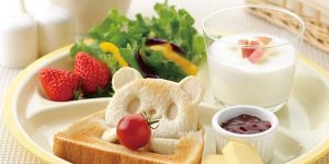 Clever Toast Stamp Turns Your Bread Into Cute Teddy-Bears