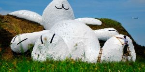 A Giant Rabbit by Florentijn Hofman