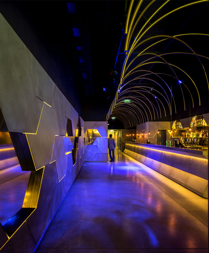 bar-interior-decor-floating-tunnel-like-architecture » Design You Trust ...