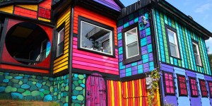Artist Kat O’Sullivan Transforms a Dull Shack Into a Psychedelic Rainbow House