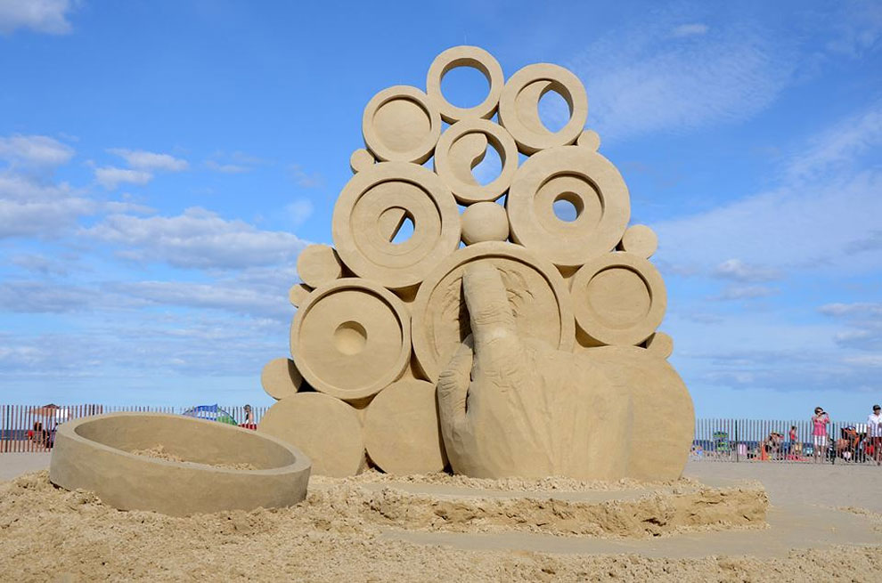 15th Annual Hampton Beach Master Sand Sculpting Competition at Hampton ...