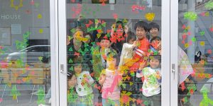 SAN KAKU MADO: The Playful Window Mosaic, A Small Toy With Endless Possibilities