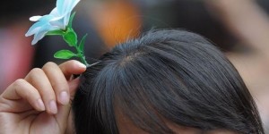 Chinese Trend of the Day: It's Totally Cool to Have a Sprout Growing Out of Your Hair