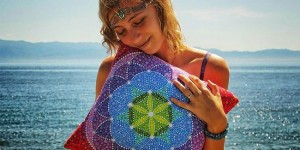 Elspeth McLean Creates Beautiful Hand-Painted Stones
