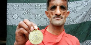 Meet Rammehar Punia, A ‘Rubber Man’ From India Who Has No Problem Looking Over His Shoulder