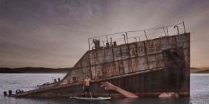 Artist's Gorgeous Mural on Sunken Ship Changes with Tide Levels